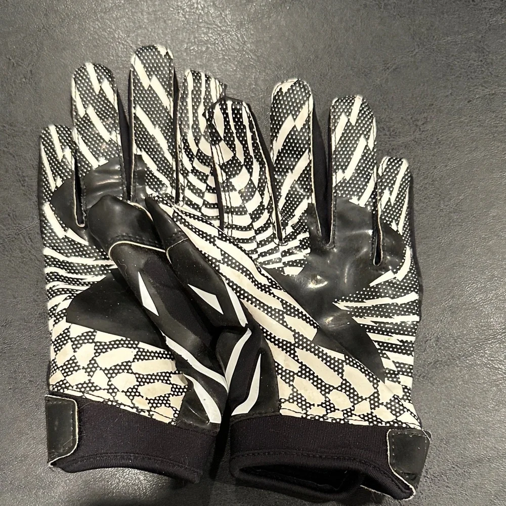 Under Armour Black and White FootballGloves